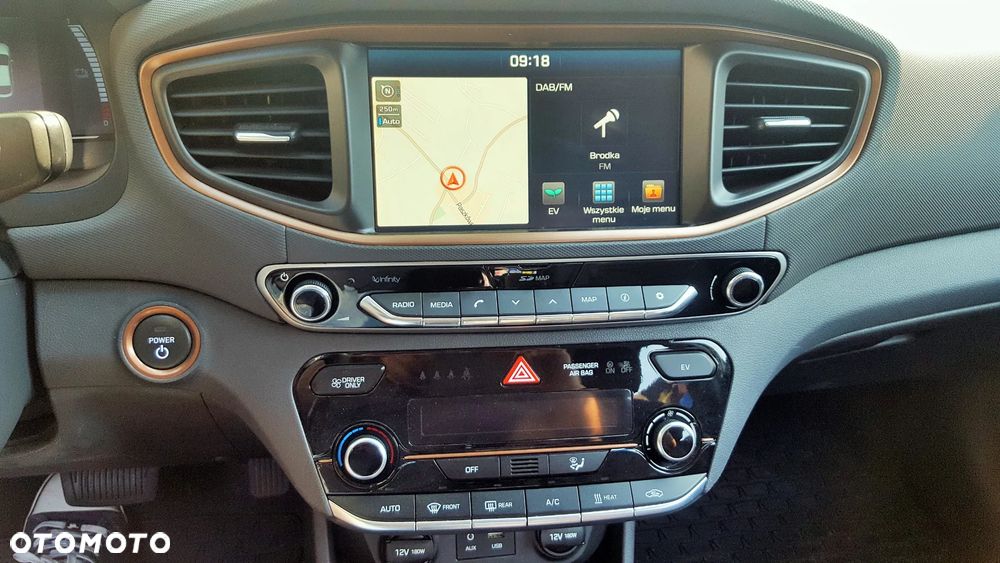 Hyundai IONIQ electric Premium - 13