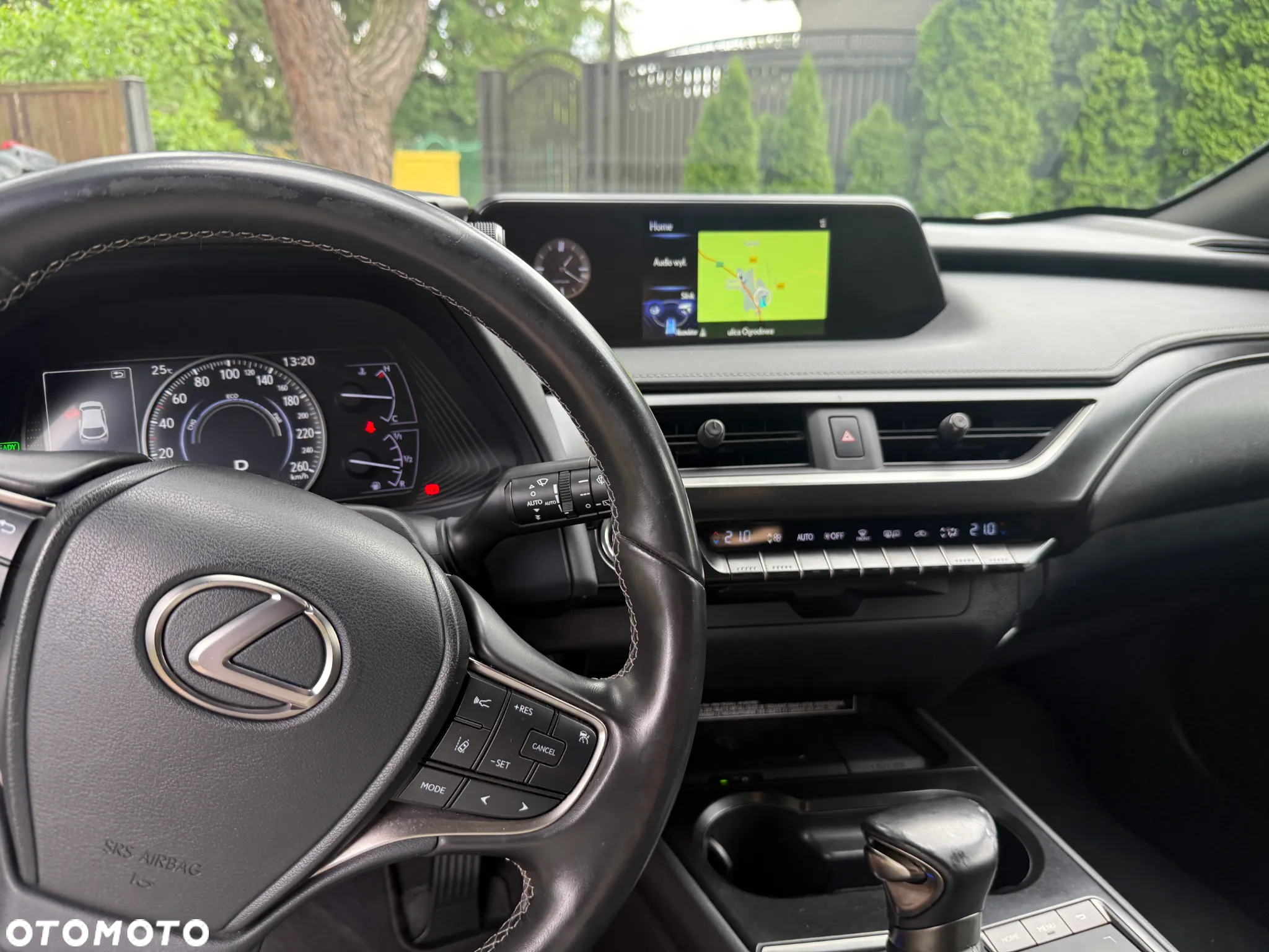 Lexus UX 250h (E-FOUR) Executive Line - 15
