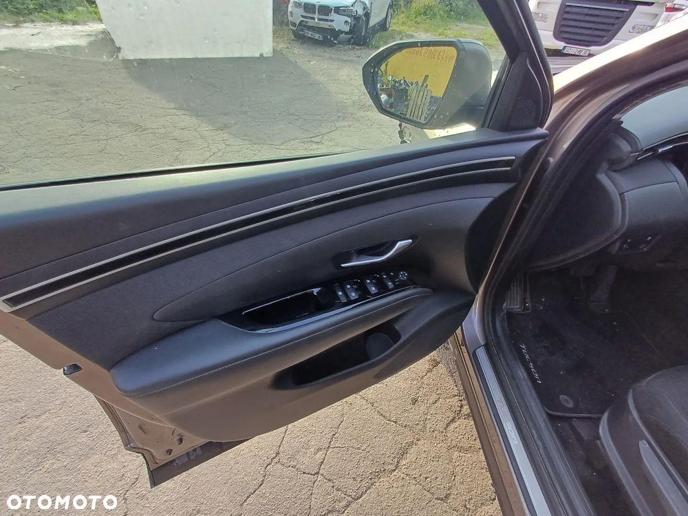 Hyundai Tucson 1.6 T-GDi HEV Executive 2WD - 17