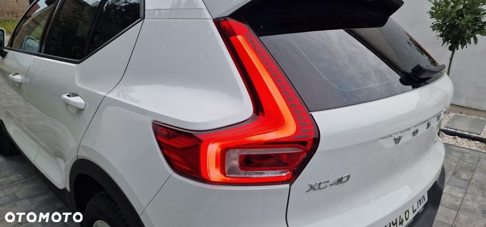 Volvo XC 40 B4 B DKG Ultimate Dark - 30