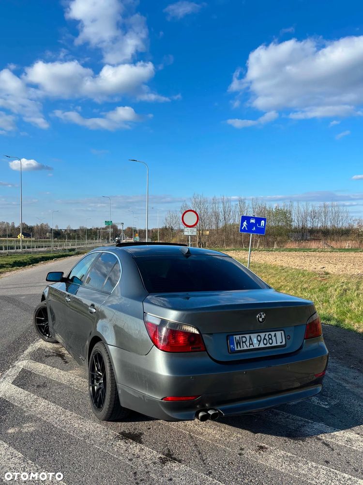 BMW Seria 5 525d - 7