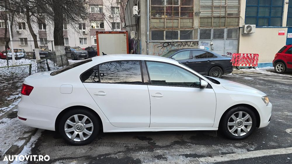 Volkswagen Jetta 1.2 TSI Trendline - 5
