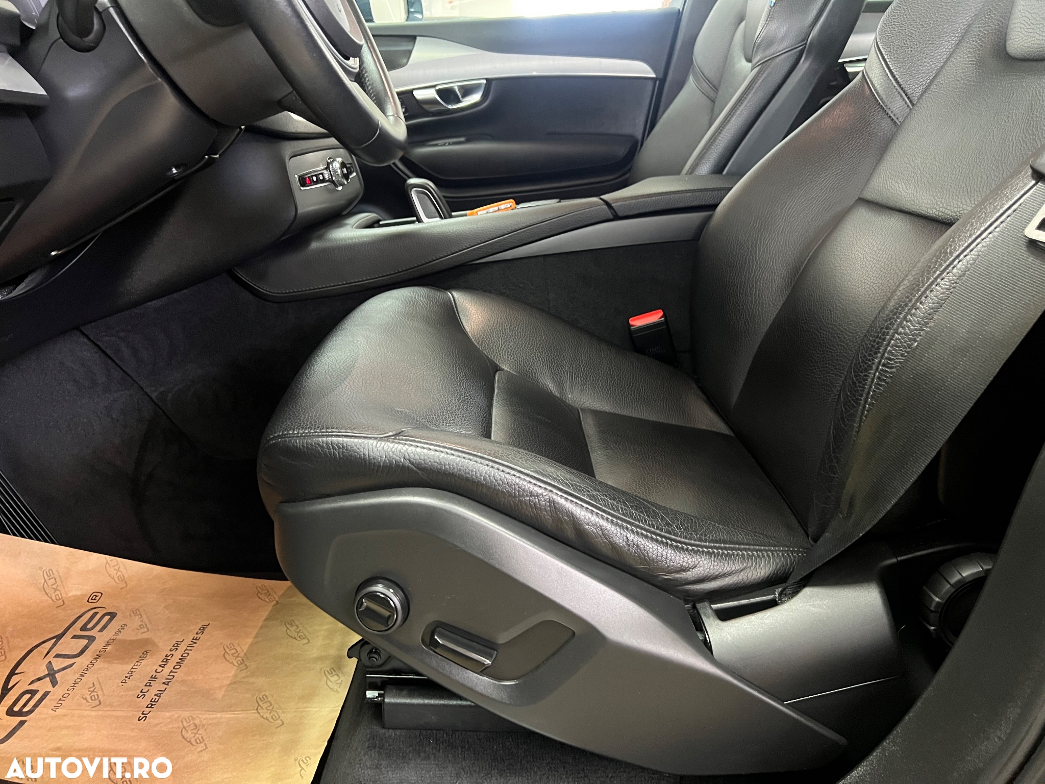 Volvo XC 90 Recharge T8 eAWD Inscription Expression - 28