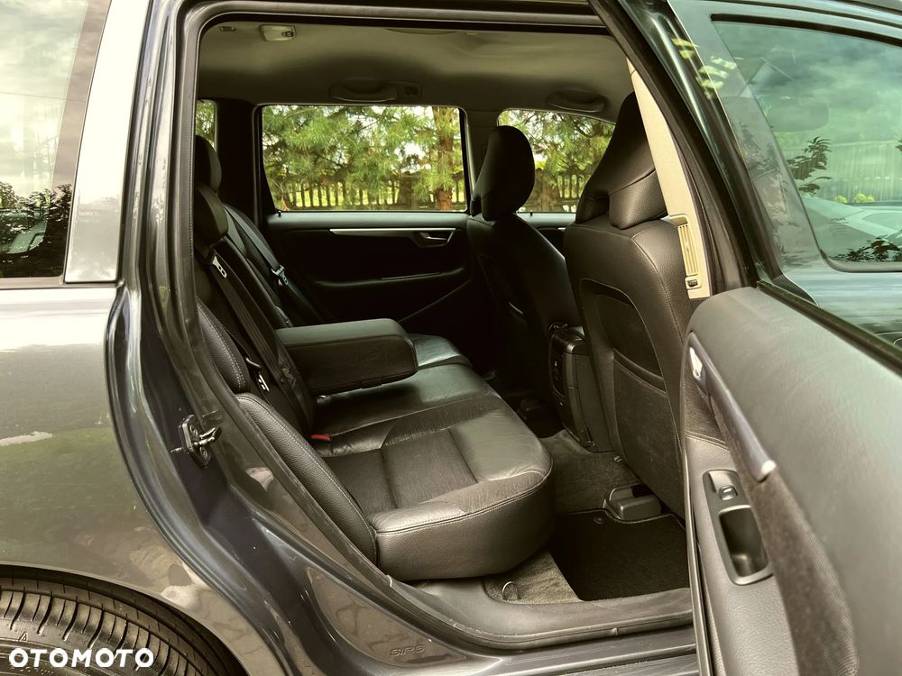 Volvo V70 2.4 Summum - 24