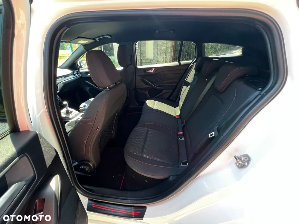 Ford Focus 2.0 TDCi ST-Line ASS - 11