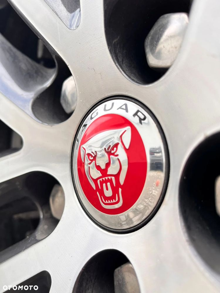 Jaguar F-Pace 2.0 i4D AWD R-Sport - 8