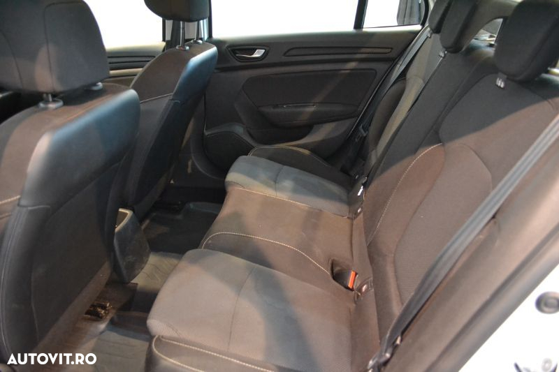 Renault Megane TCe Business - 14