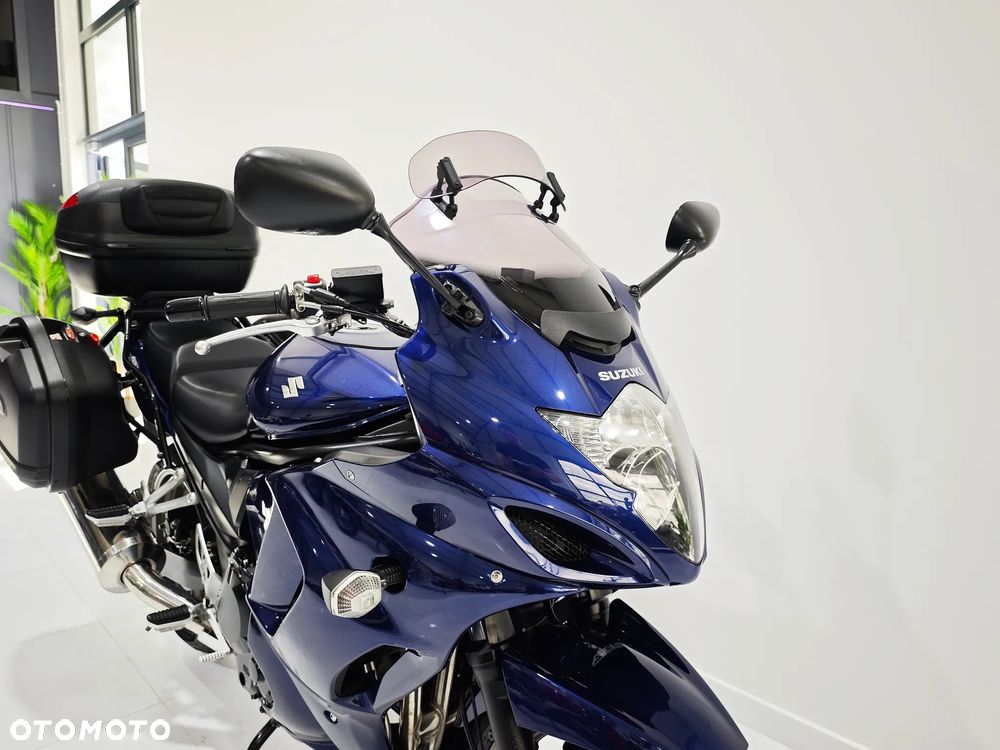 Suzuki GSX - 5