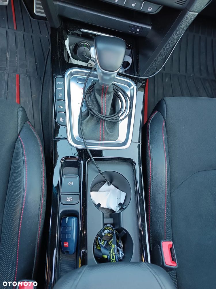 Kia ProCeed 1.6 T-GDI GT DCT - 28