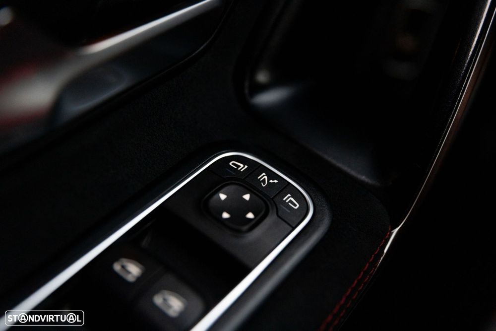 Mercedes-Benz CLA 180 - 53