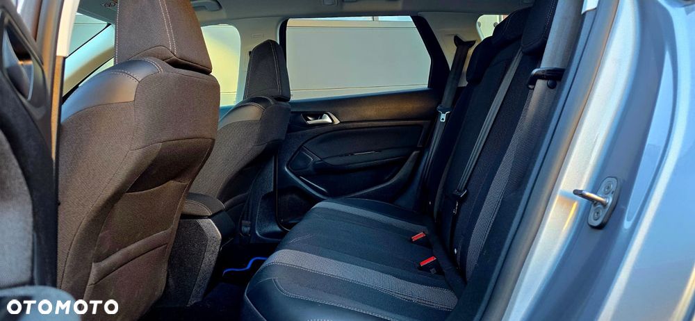 Peugeot 308 BlueHDi 130 Allure Pack - 24
