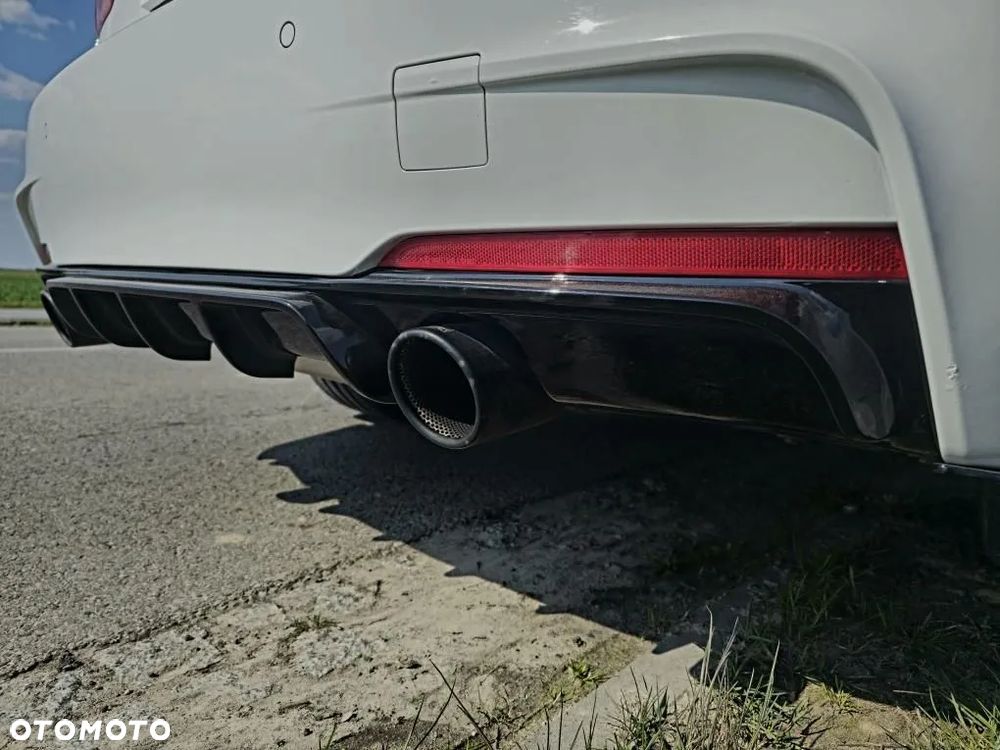 BMW Seria 3 335i xDrive Sport-Aut Sport Line - 9