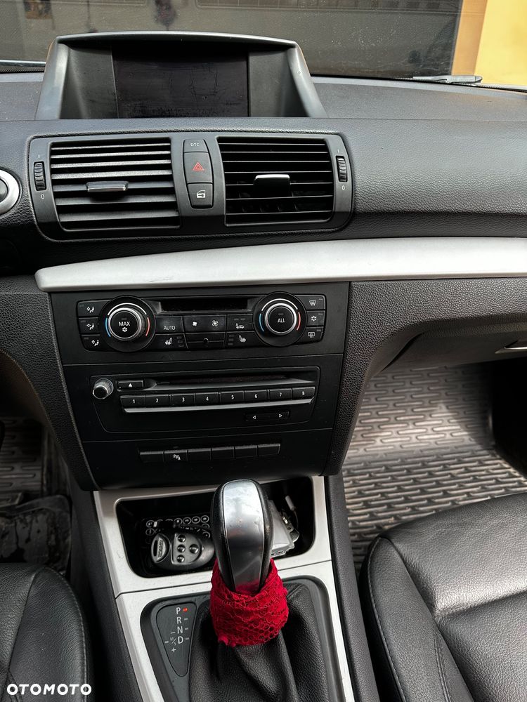 BMW Seria 1 120d DPF - 8
