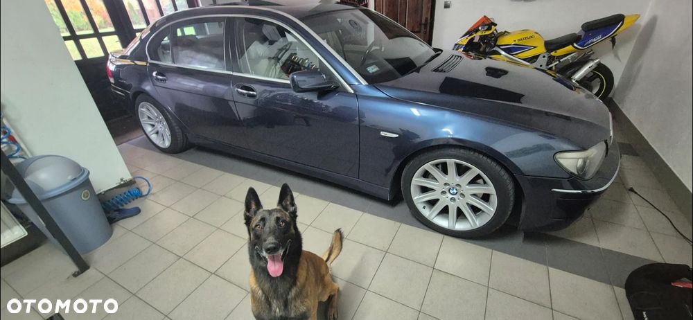 BMW Seria 7 750i L - 10
