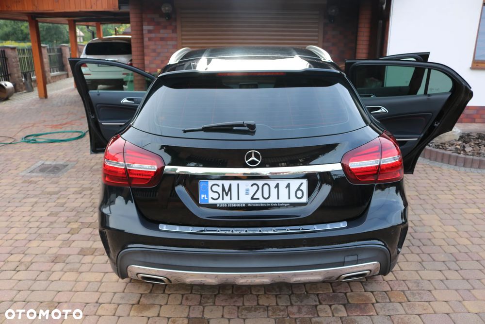 Mercedes-Benz GLA 200 d 4Matic 7G-DCT AMG Line - 13