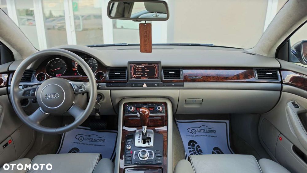 Audi A8 - 5