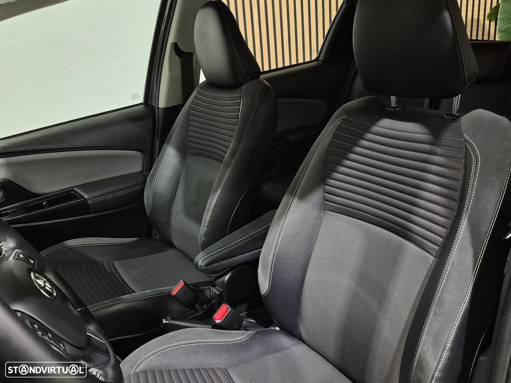 Toyota Yaris 1.5 HSD Comfort+P.Techno - 33