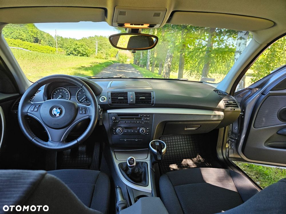 BMW Seria 1 - 27