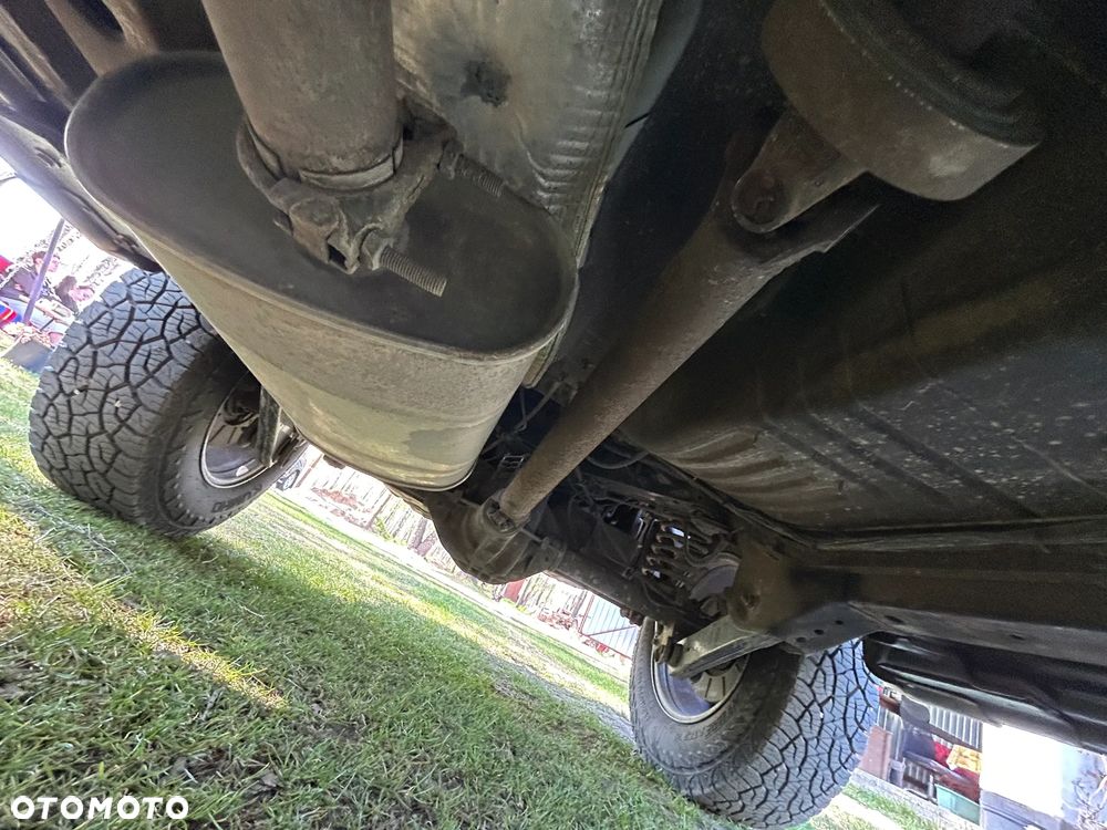 Jeep Grand Cherokee - 36