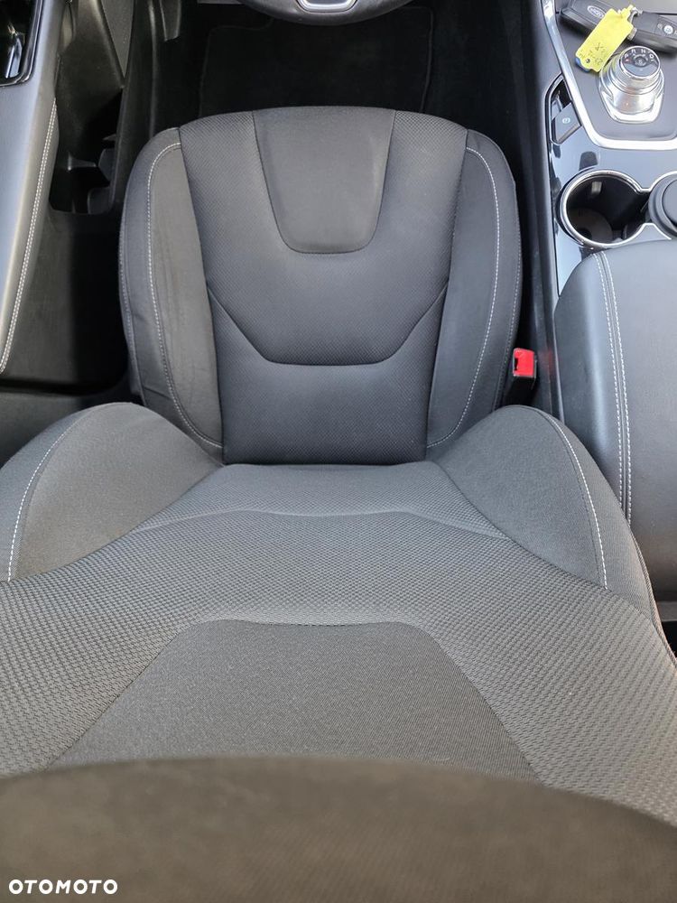 Ford S-Max 2.0 EcoBlue Titanium - 22