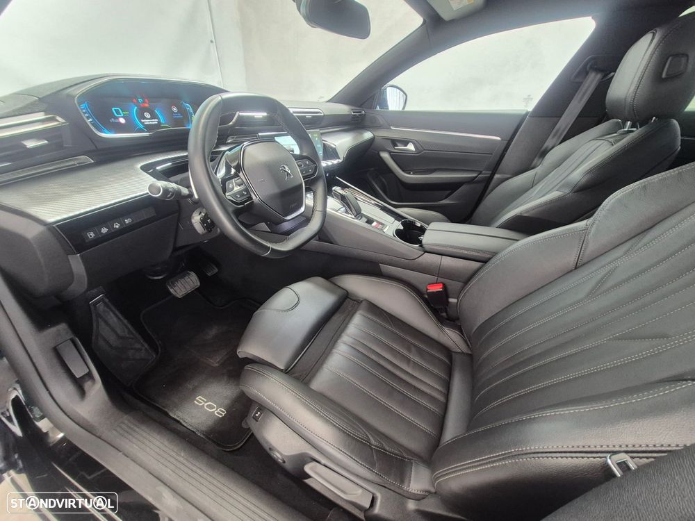Peugeot 508 1.6 Hybrid Allure Pack e-EAT8 — fotografia 10