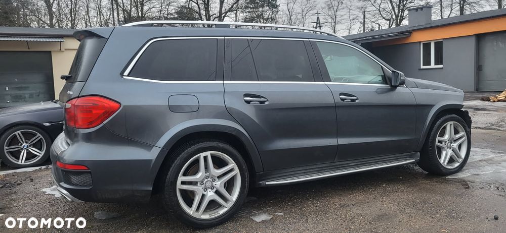 Mercedes-Benz GL - 13