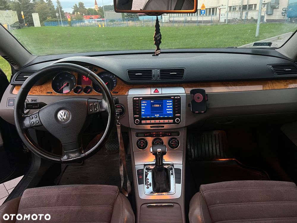 Volkswagen Passat 2.0 TDI DPF Sportline DSG - 7