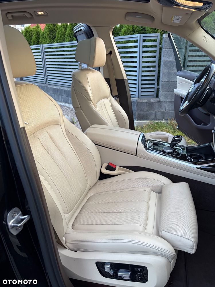 BMW X7 xDrive40i sport - 24