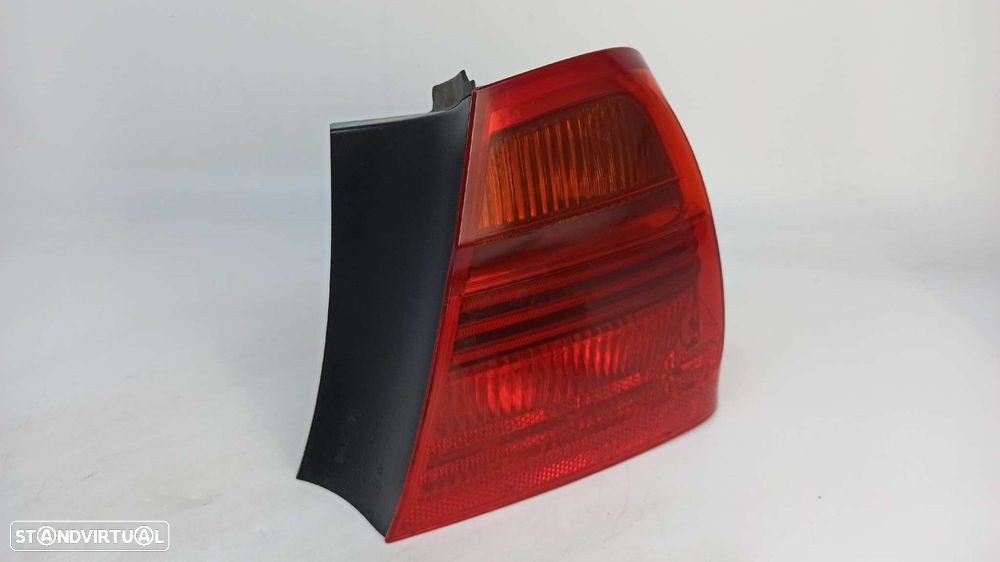 FAROLIM TRASEIRO DIREITO BMW SERIE 3 BERLINA (E90) 318D - 4