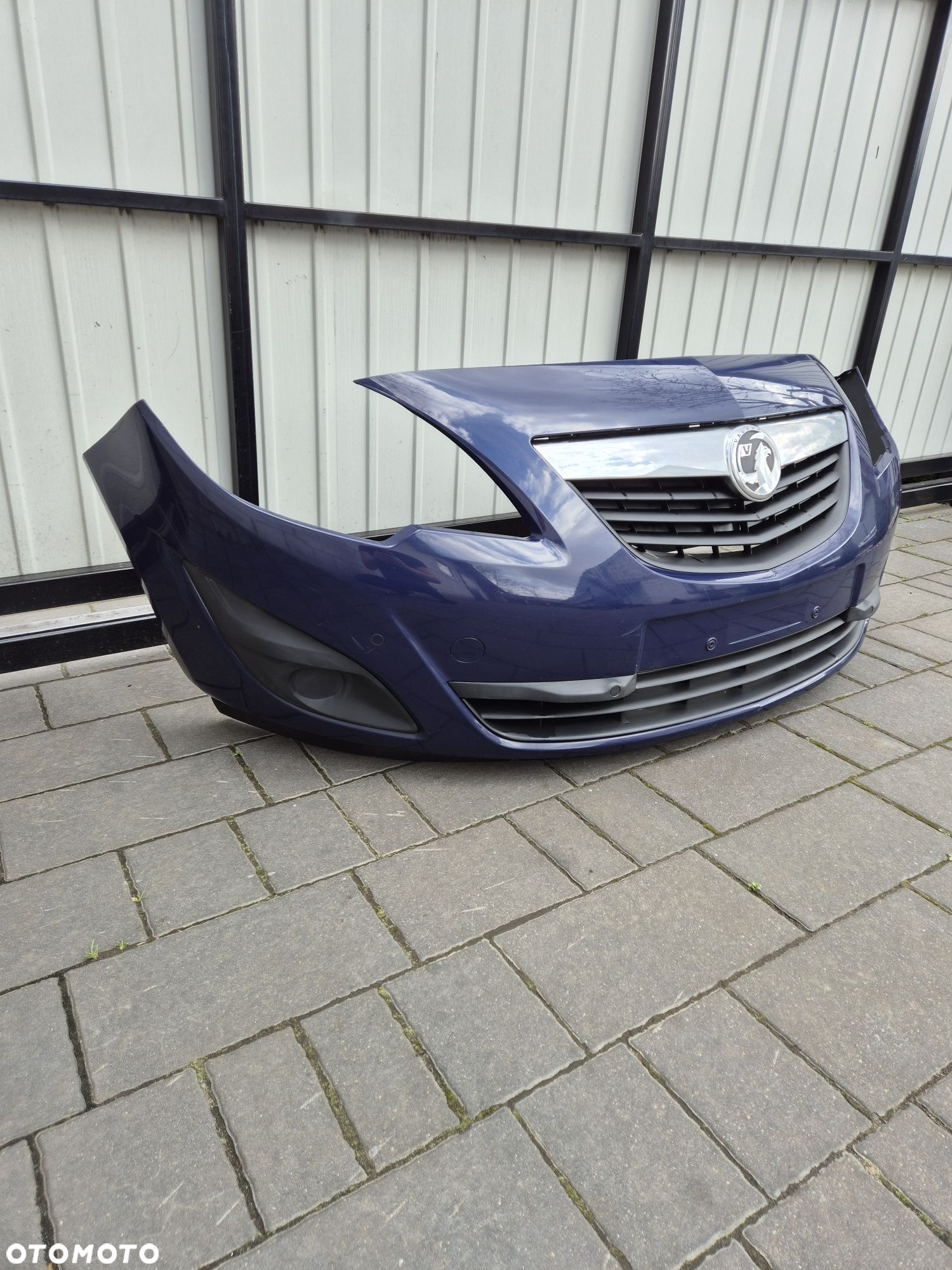 Zderzak przód przedni Opel Meriva B rok 11 kod lak Z20Z 4xpdc - 2