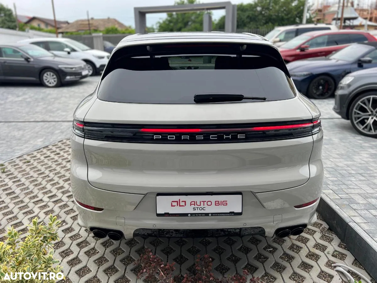 Porsche Cayenne S - 6