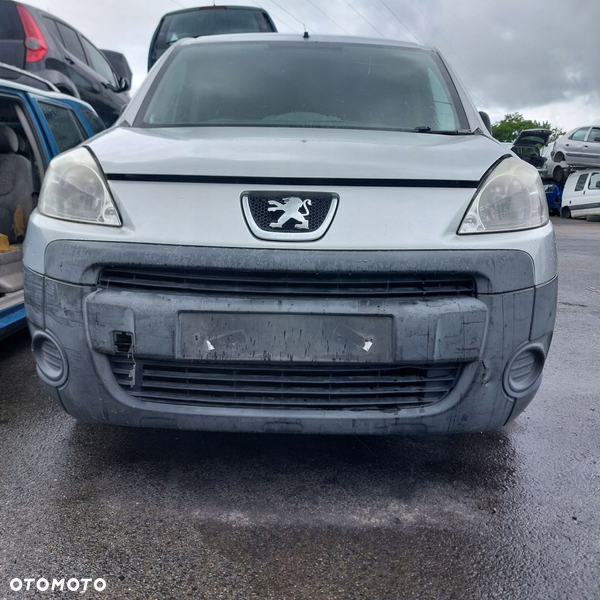 PEUGEOT PARTNER II  08-012  zderzak przód EZRC