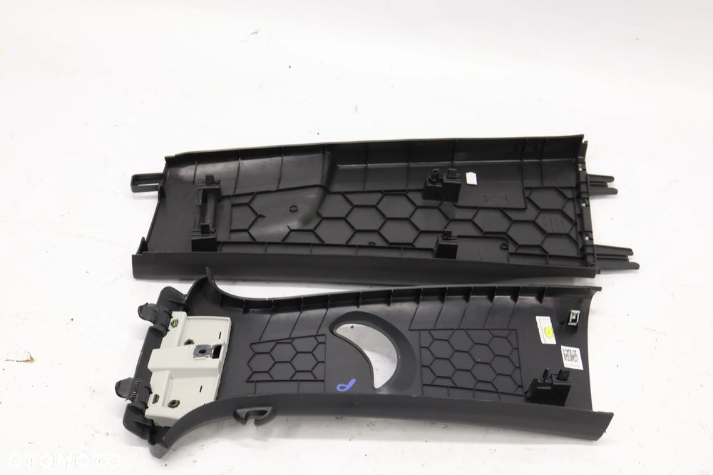 Seat Ateca osłona słupka B prawa 575867244 - 2