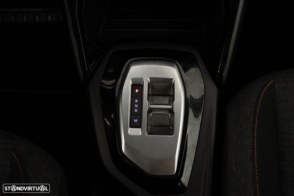 Peugeot 208 1.2 Hybrid Style e-DCS6 - 24