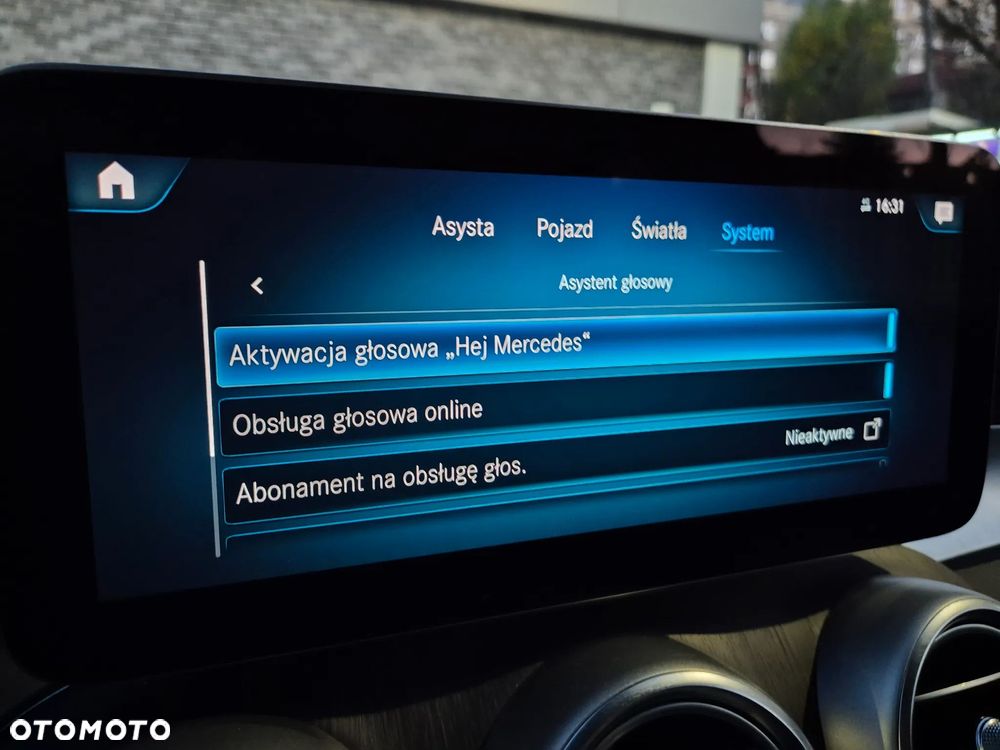 Mercedes-Benz GLC 220 d 4Matic 9G-TRONIC AMG Line Plus - 31