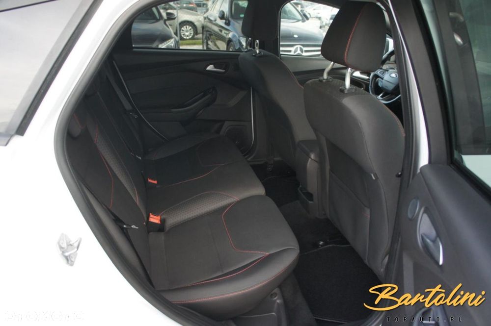 Ford Focus - 21