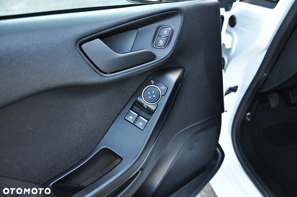 Ford Fiesta 1.0 EcoBoost S&S COOL&CONNECT - 27
