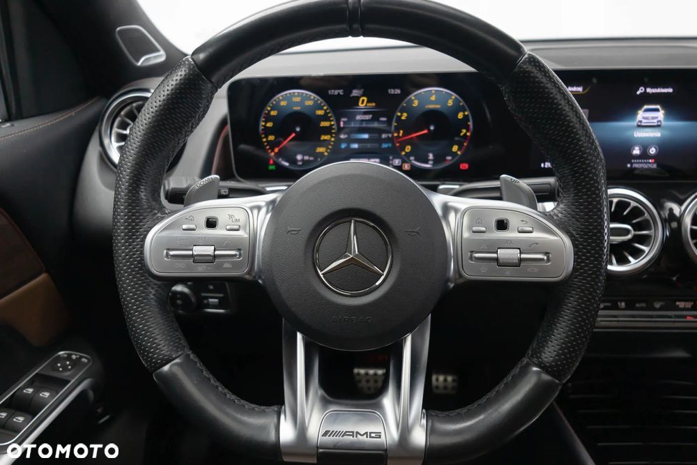 Mercedes-Benz GLB - 22