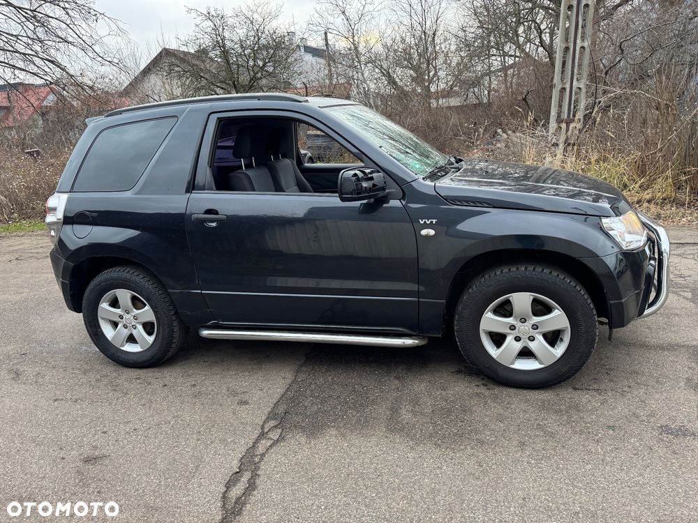 Suzuki Grand Vitara 1.6 Black&White - 8