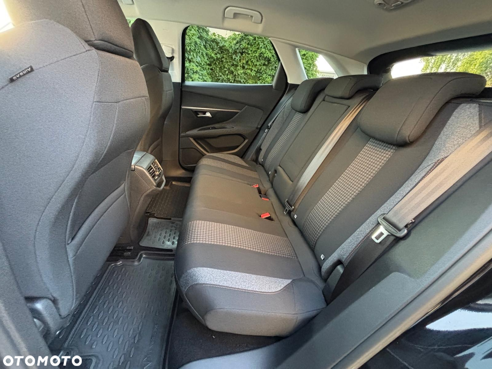 Peugeot 3008 1.2 PureTech Active S&S EAT6 - 21