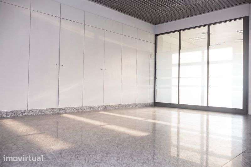 Loja para Arrendamento | Centro da Maia - Grande imagem: 4/8