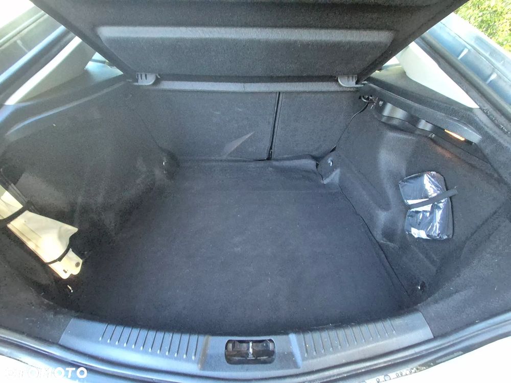 Ford Mondeo 2.0 Ghia X100 / X - 27