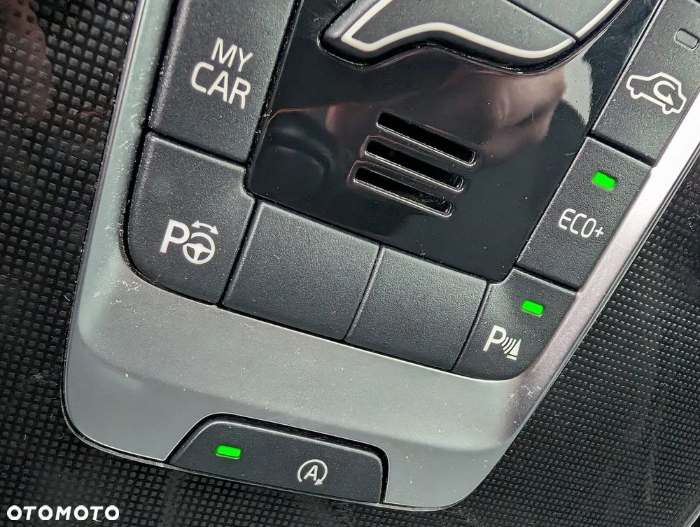 Volvo V40 T4 Drive-E Momentum - 21