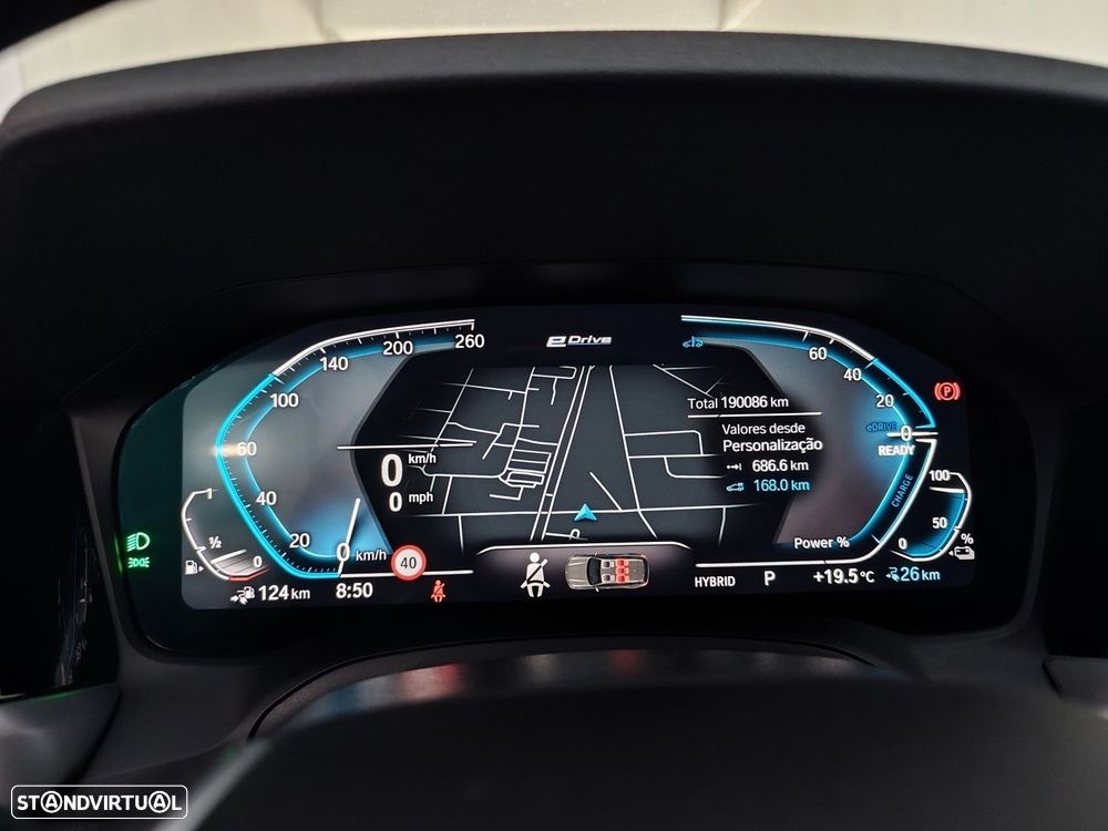 BMW 320 e Touring Auto - 24