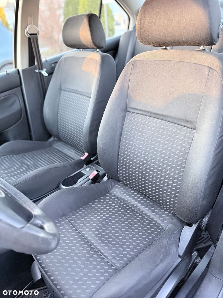 Volkswagen Jetta - 26