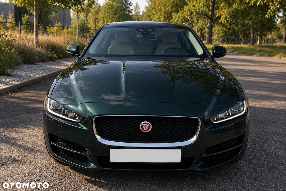 Jaguar Xe