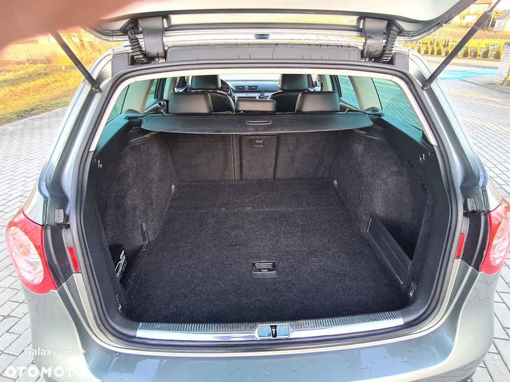 Volkswagen Passat - 19