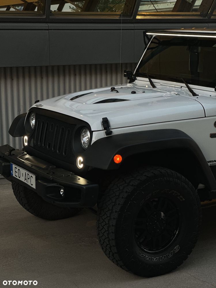 Jeep Wrangler 3.6 Unlim 75th Anniv - 36