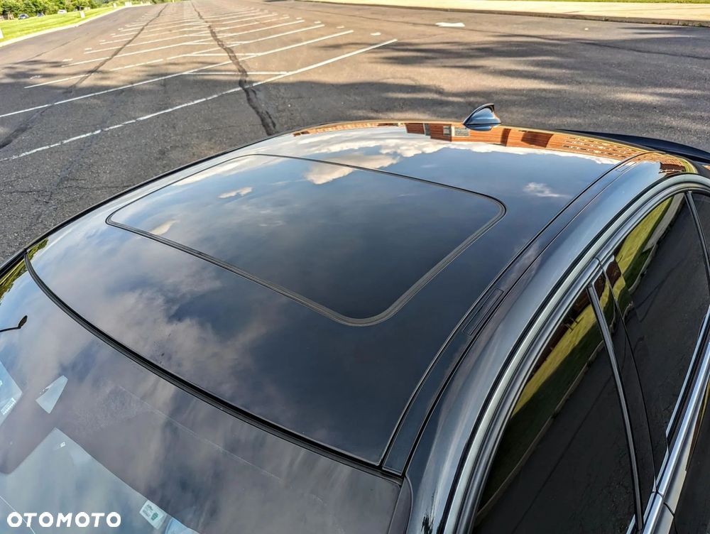BMW Seria 3 330i xDrive Edition M Sport Shadow - 32