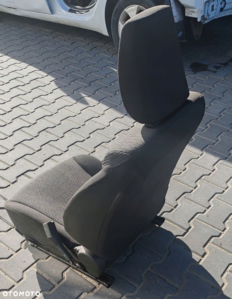 Fotel prawy pasażera przedni przód SUZUKI BALENO II 15- - 5